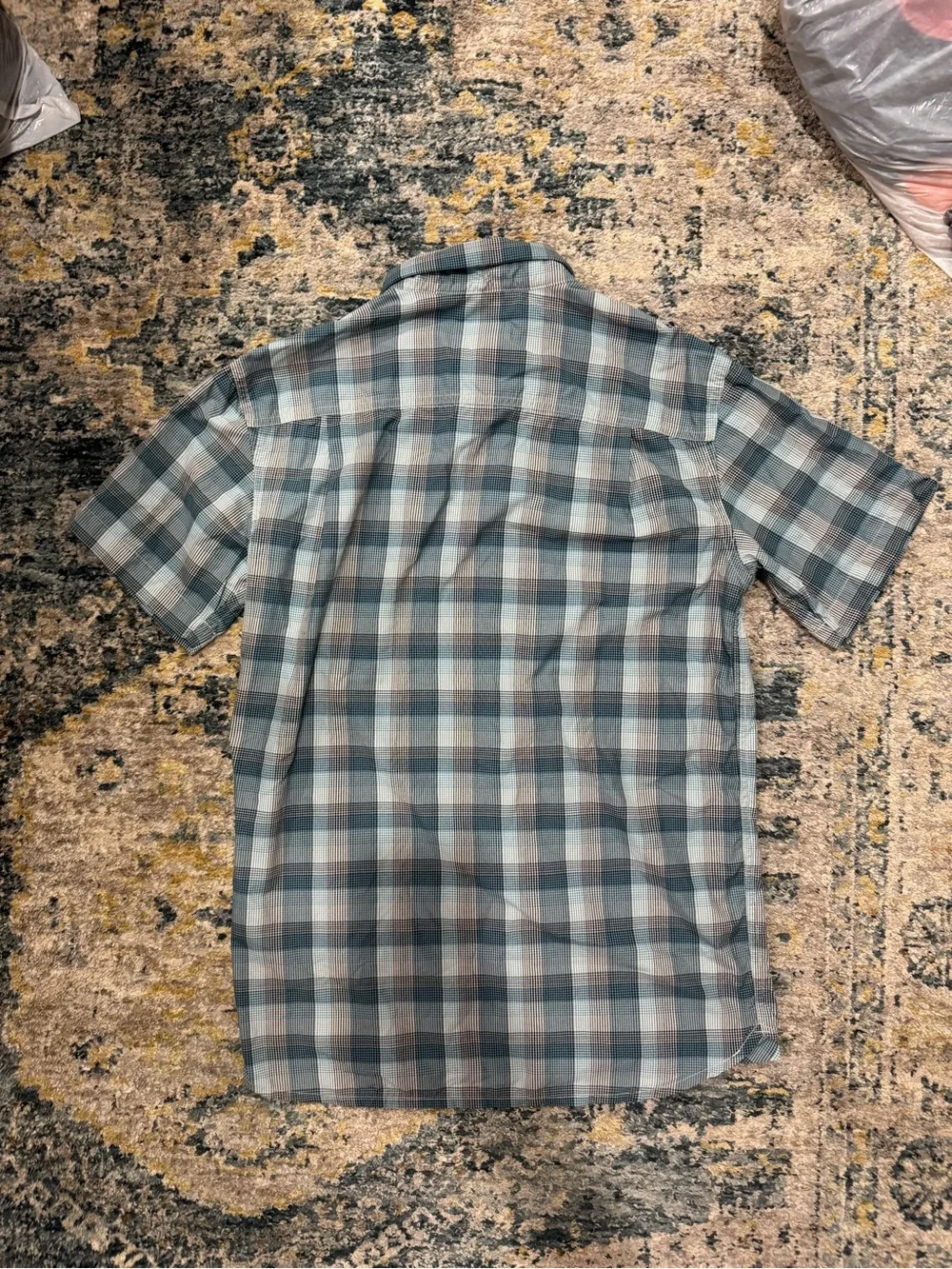 The north face Men's Short-Sleeve Button-Down Plaid Shirt